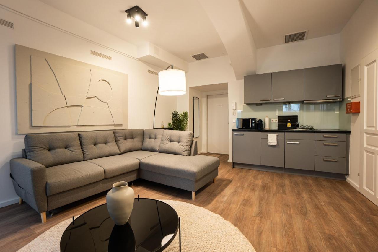 Stylish Apartment With Dedicated Working Space And Super King-Size Bed Located Between City Centre And Donau River Viena Exterior foto